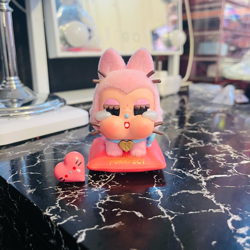 (SOLD) authentic cry baby crying for love cat